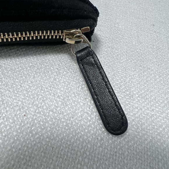 Sold - Chanel Velvet O Pouch - Picture 9 of 11